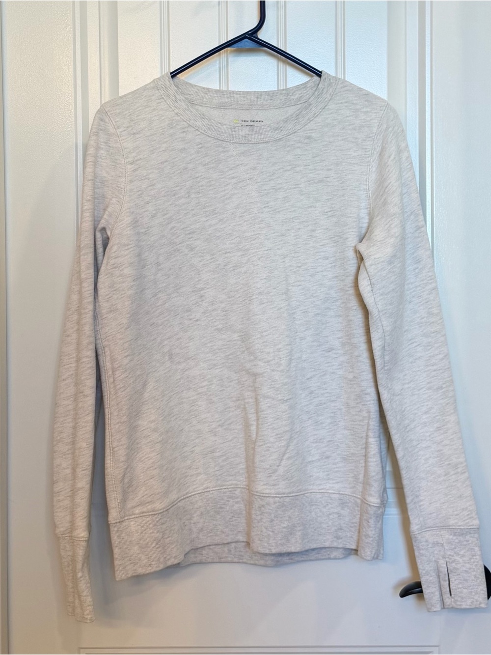 tek gear Heather Creme Crewneck Sweatshirt w/Thumb Hole Sleeves